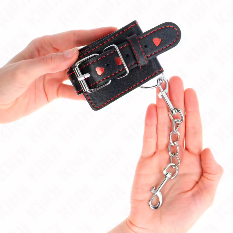 KINK - MUÑEQUERAS NEGRO CON INCRUSTACIÓN DE CORAZÓN ROJO AJUSTABLE 21-28 CM X 5.5 CM - Imagen 3