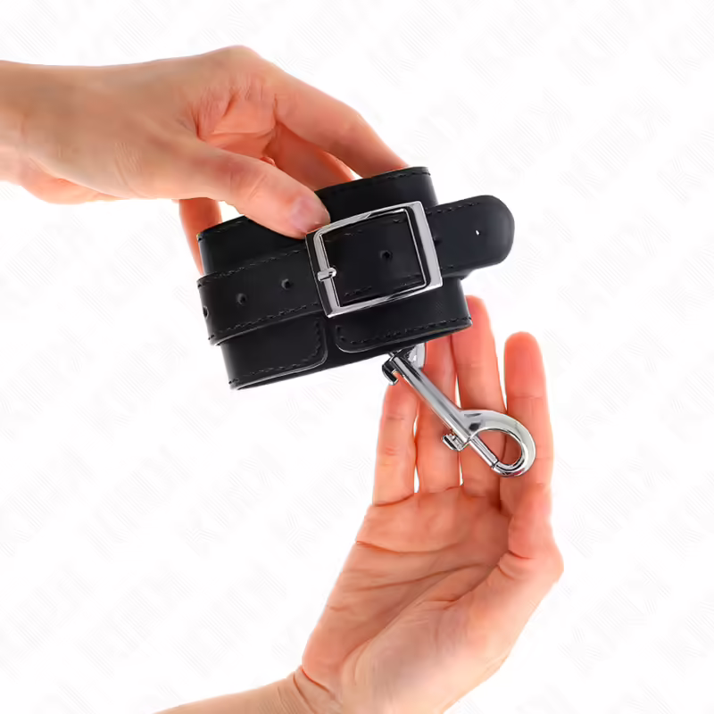 KINK - MUÑEQUERAS SIMPLES CON FILA DE REMACHES NEGRO AJUSTABLE 17-28 CM X 5 CM - Imagen 3