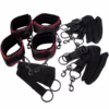 CALEXOTICS - SCANDAL SET DE ATADURAS CAMA
